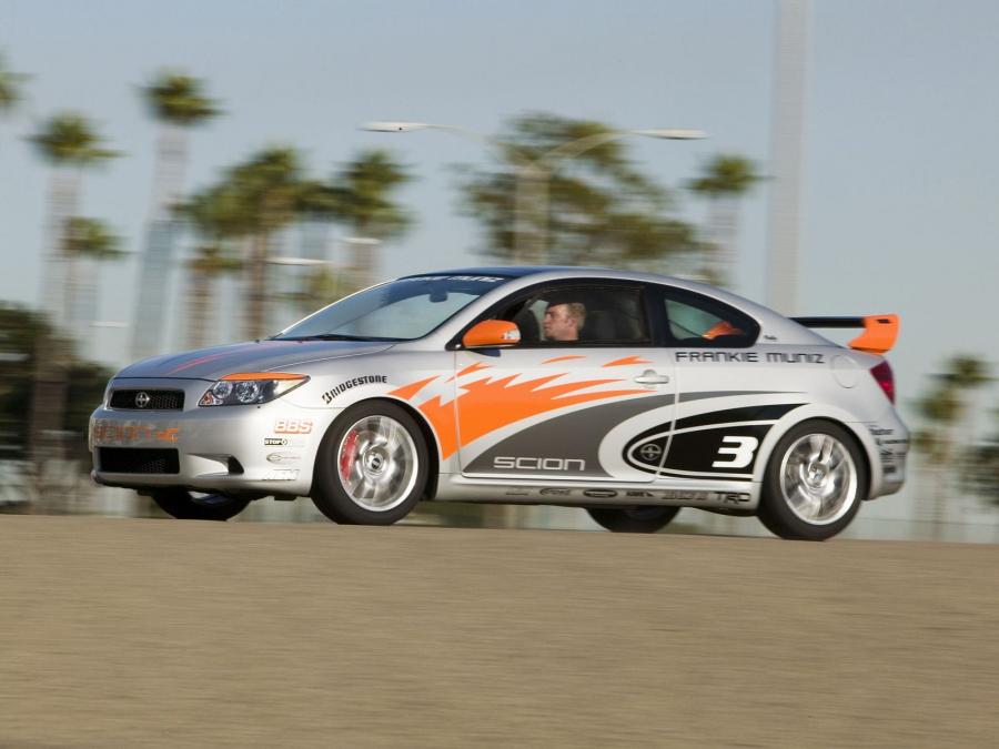  Scion tC Pro/Celebrity Race 2005 года  (фото 3 из 7)